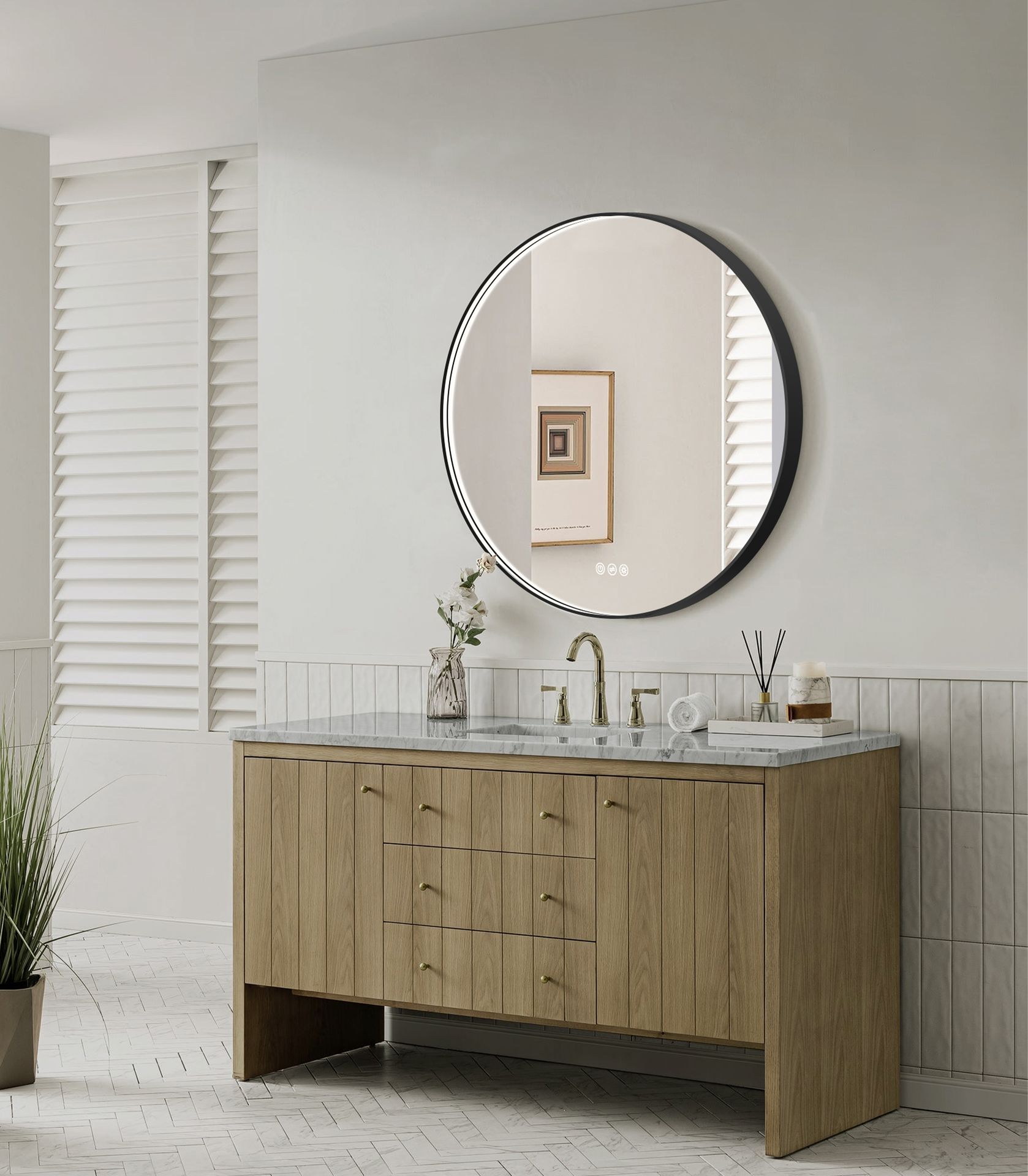 Round Mirror with Lighted Frame (hover)
